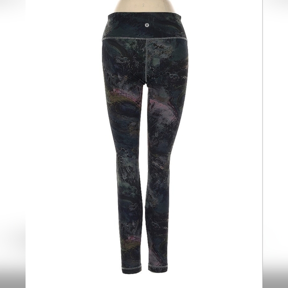 Lululemon like new leggings - Picture 3 of 3
